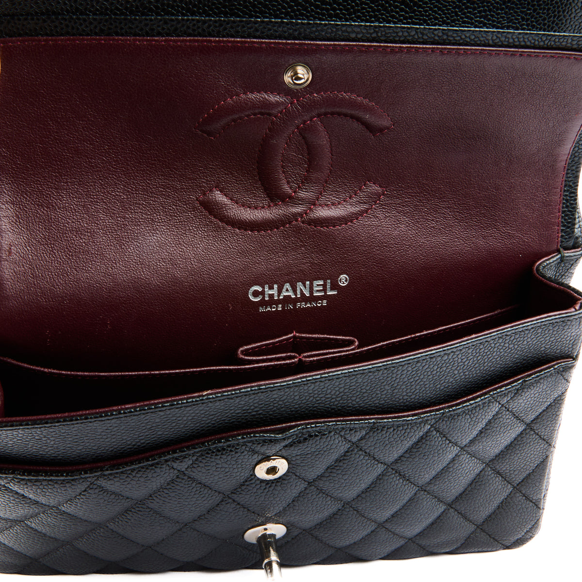 CHANEL - Sac bandoulière Classique Timeless médium cuir grainé noir - Handbag