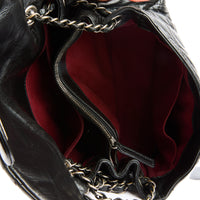 CHANEL - Sac bandoulière à rabat Classique flap CC cuir noir - Handbag