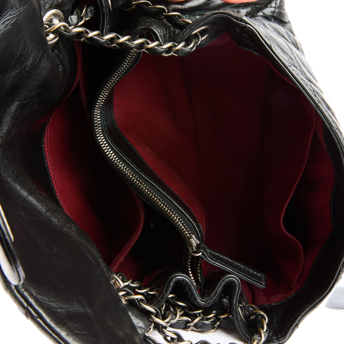 CHANEL - Sac bandoulière à rabat Classique flap CC cuir noir - Handbag
