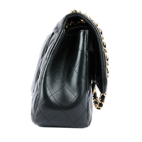 CHANEL - Classic Jumbo bag in black lambskin leather