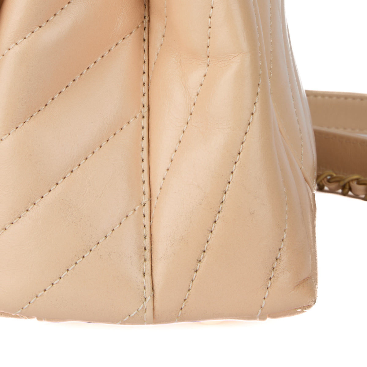 CHANEL - Sac bandoulière Coco handle cuir chevron beige - Handbag