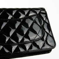 CHANEL - Sac bandoulière Wallet on Chain Classique cuir vernis noir - HandBag