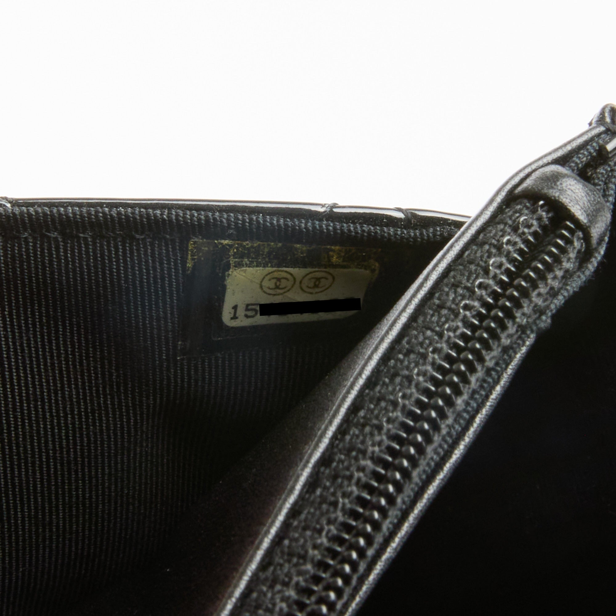 CHANEL - Sac bandoulière Wallet on Chain Classique cuir vernis noir - HandBag