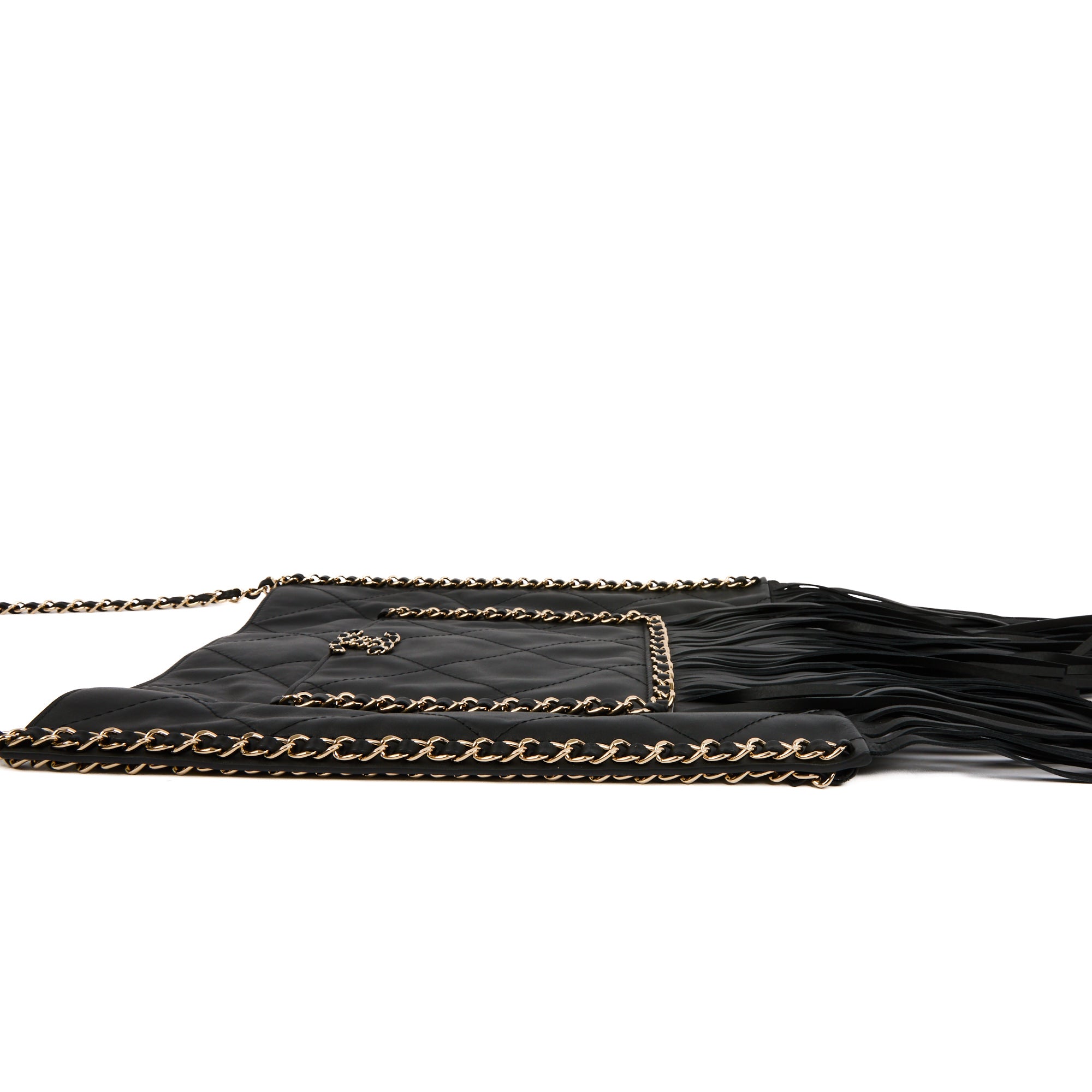 CHANEL - Sac bandoulière shopping frange matelassé cuir noir - Handbag