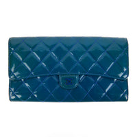 CHANEL - Portefeuille Timeless CC Classique cuir vernis bleu - Handbag