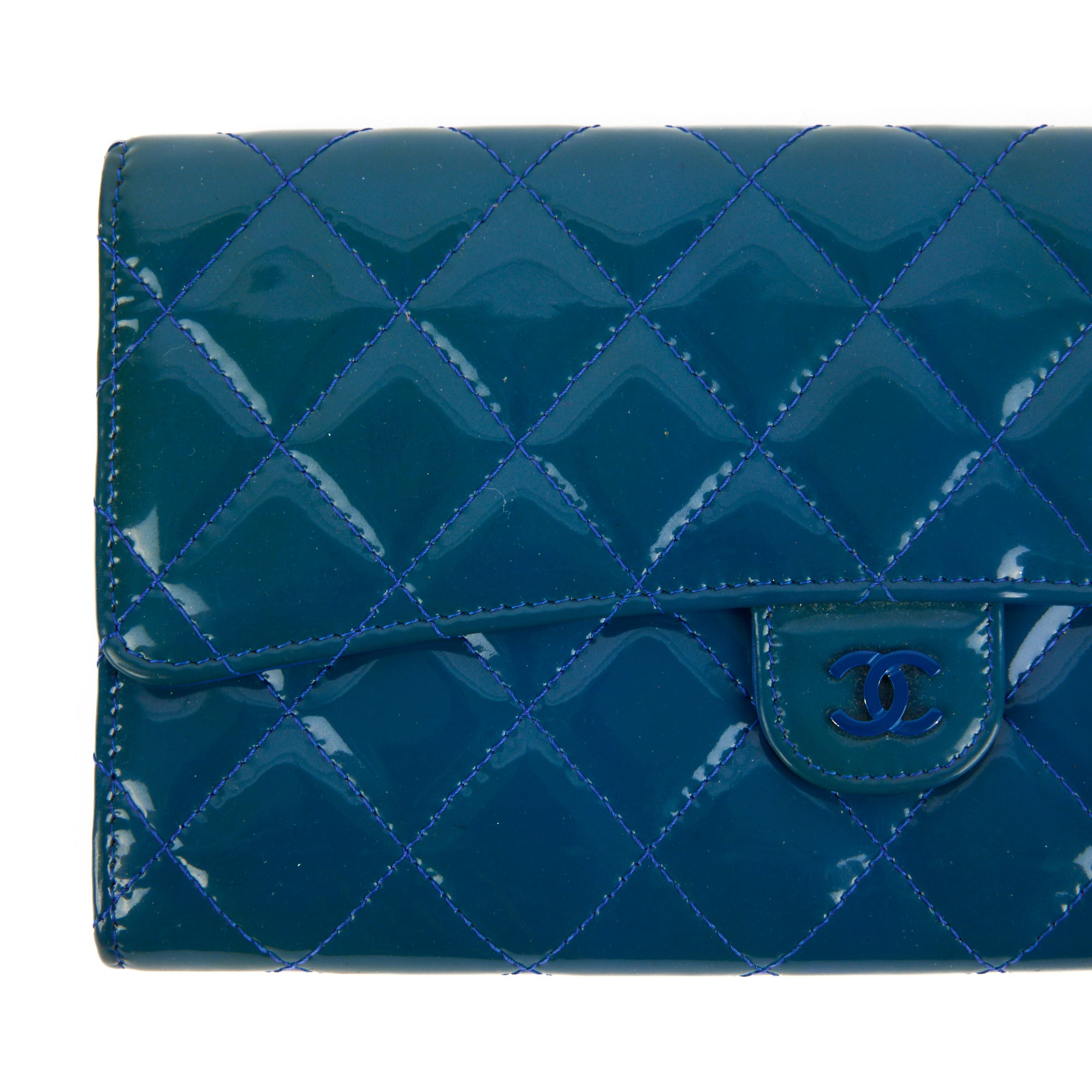 CHANEL - Portefeuille Timeless CC Classique cuir vernis bleu - Handbag