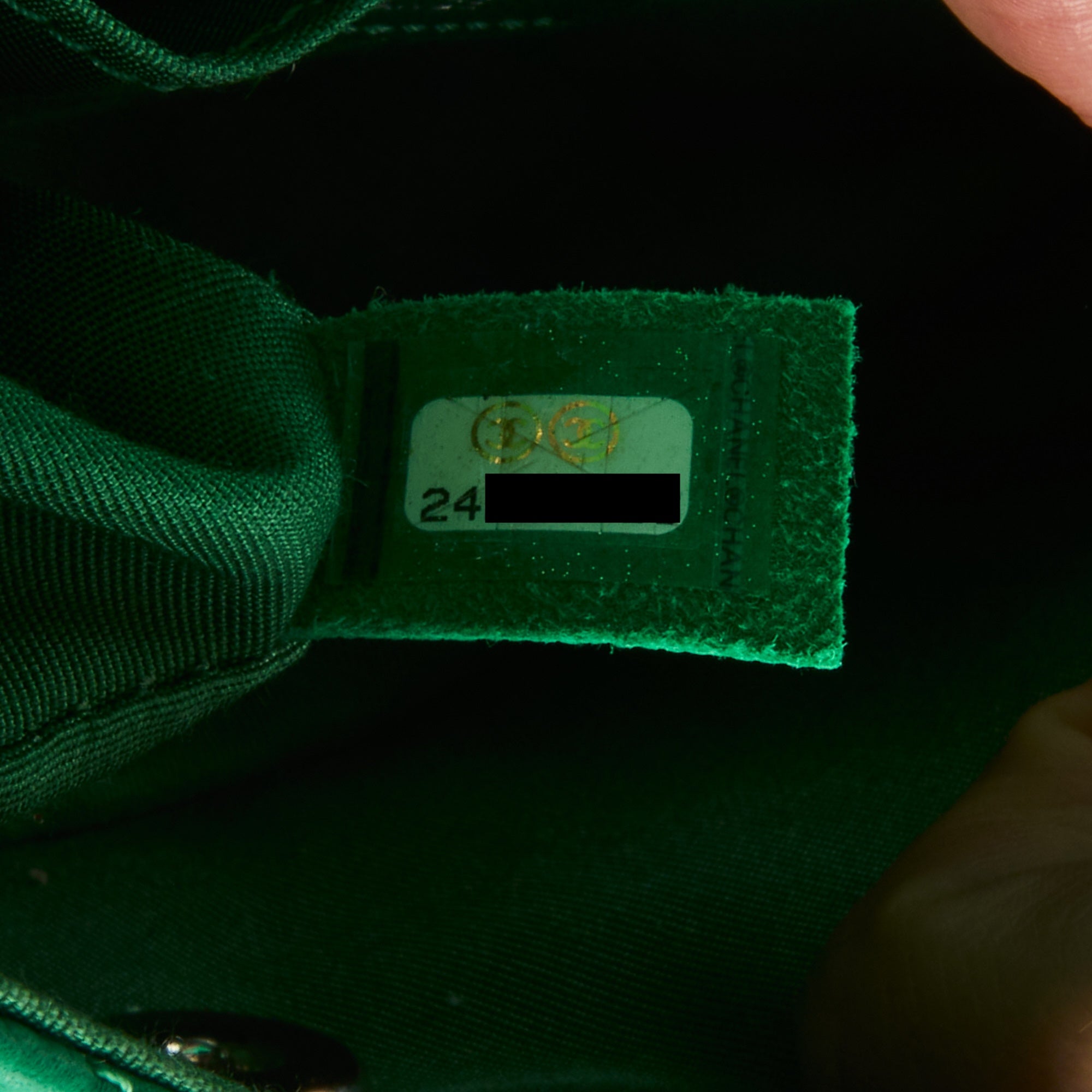 CHANEL - Sac bandoulière mini Data Center cuir chevron vert - Handbag