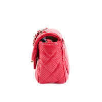 CHANEL - Sac bandoulière mini Timeless perforé rouge - Handbag