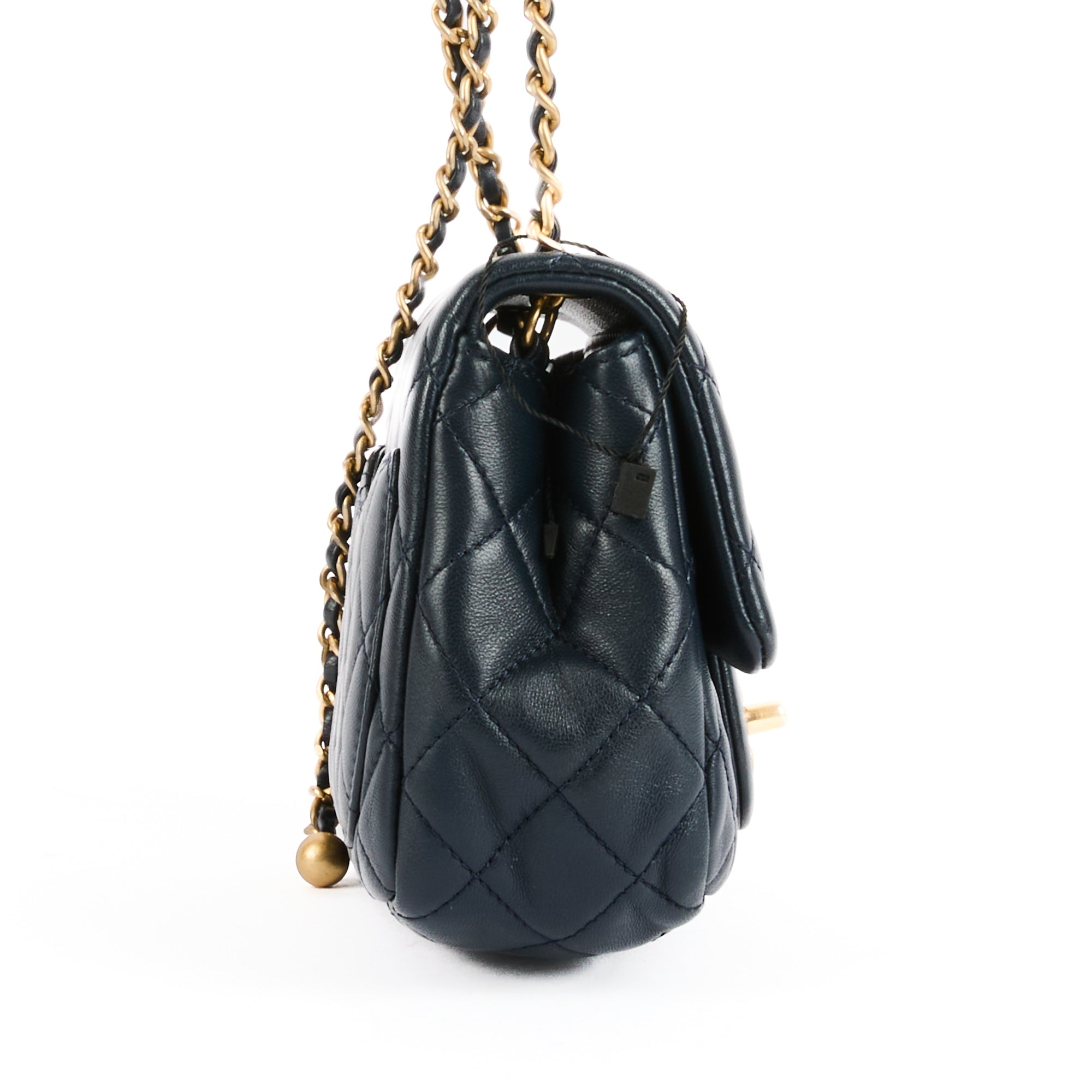 CHANEL - Sac bandoulière Mini Timeless classique cuir bleu marine - Handbag