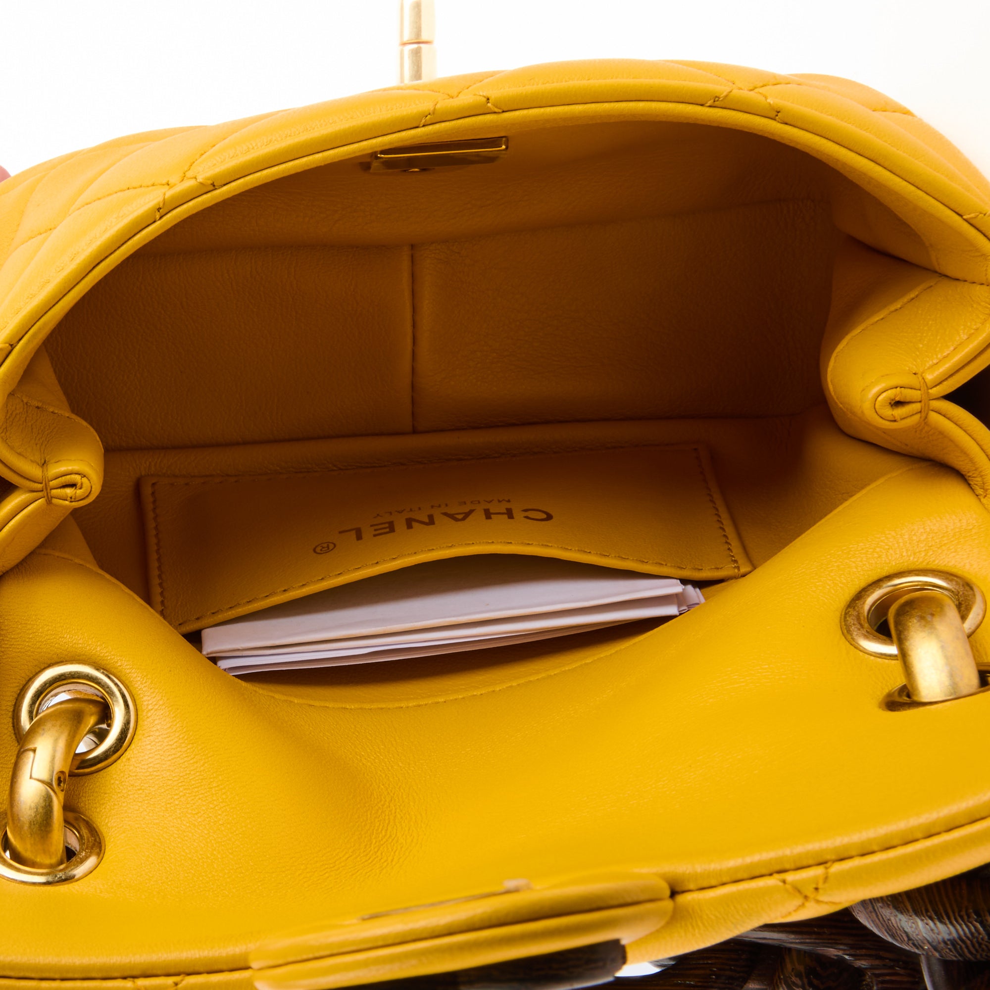 CHANEL - Sac bandoulière Mini Timeless Paris Dakar cuir jaune - Handbag