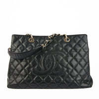 CHANEL - Sac à main Cabas Shopping Logo CC cuir Caviar noir - Handbag
