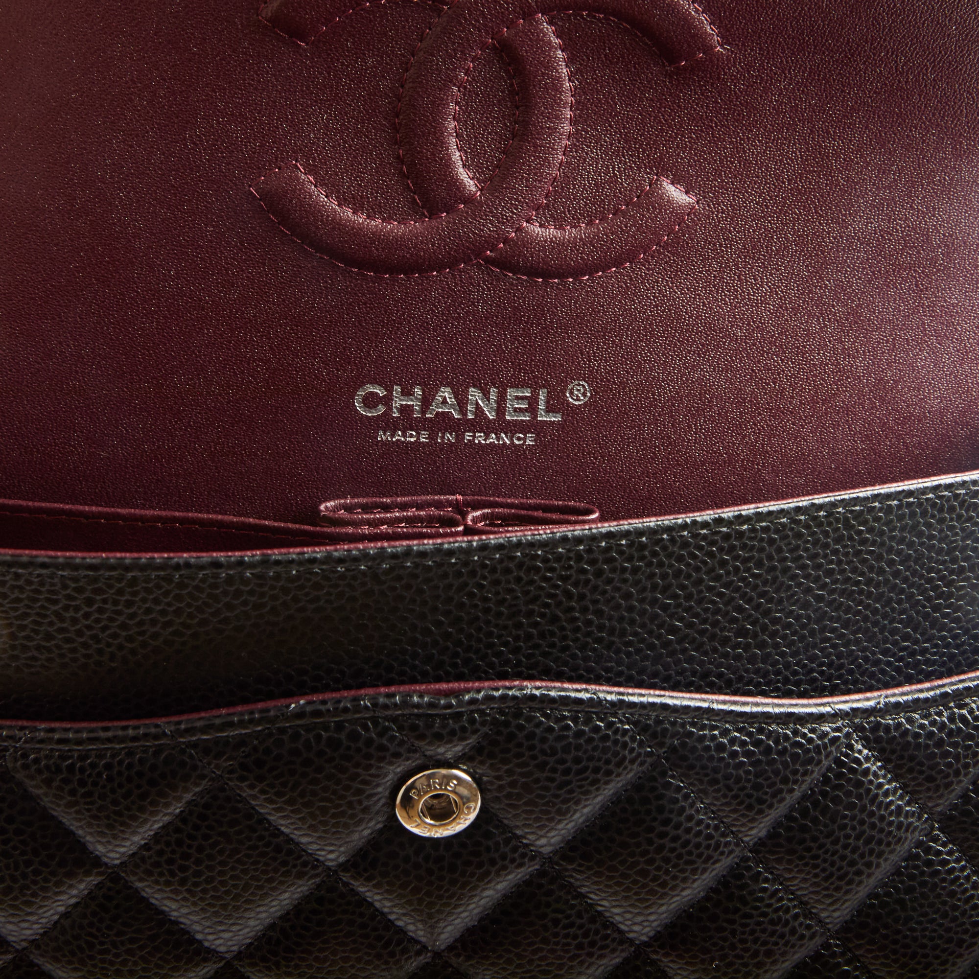 CHANEL - Sac bandoulière Timeless Classique 11.12 cuir caviar noir - Handbag