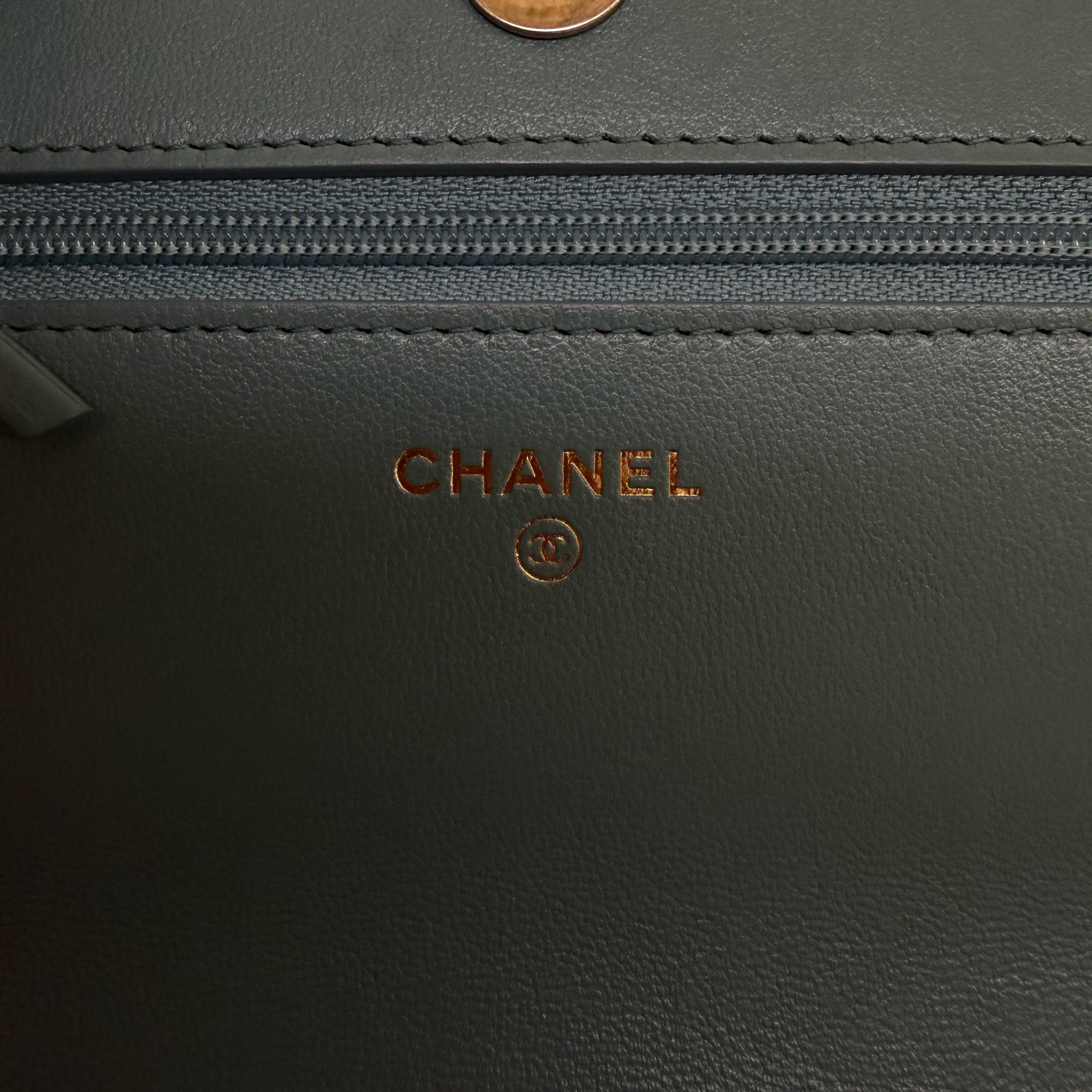CHANEL - Wallet on chain shoulder bag 19 green blue leather - Handbag