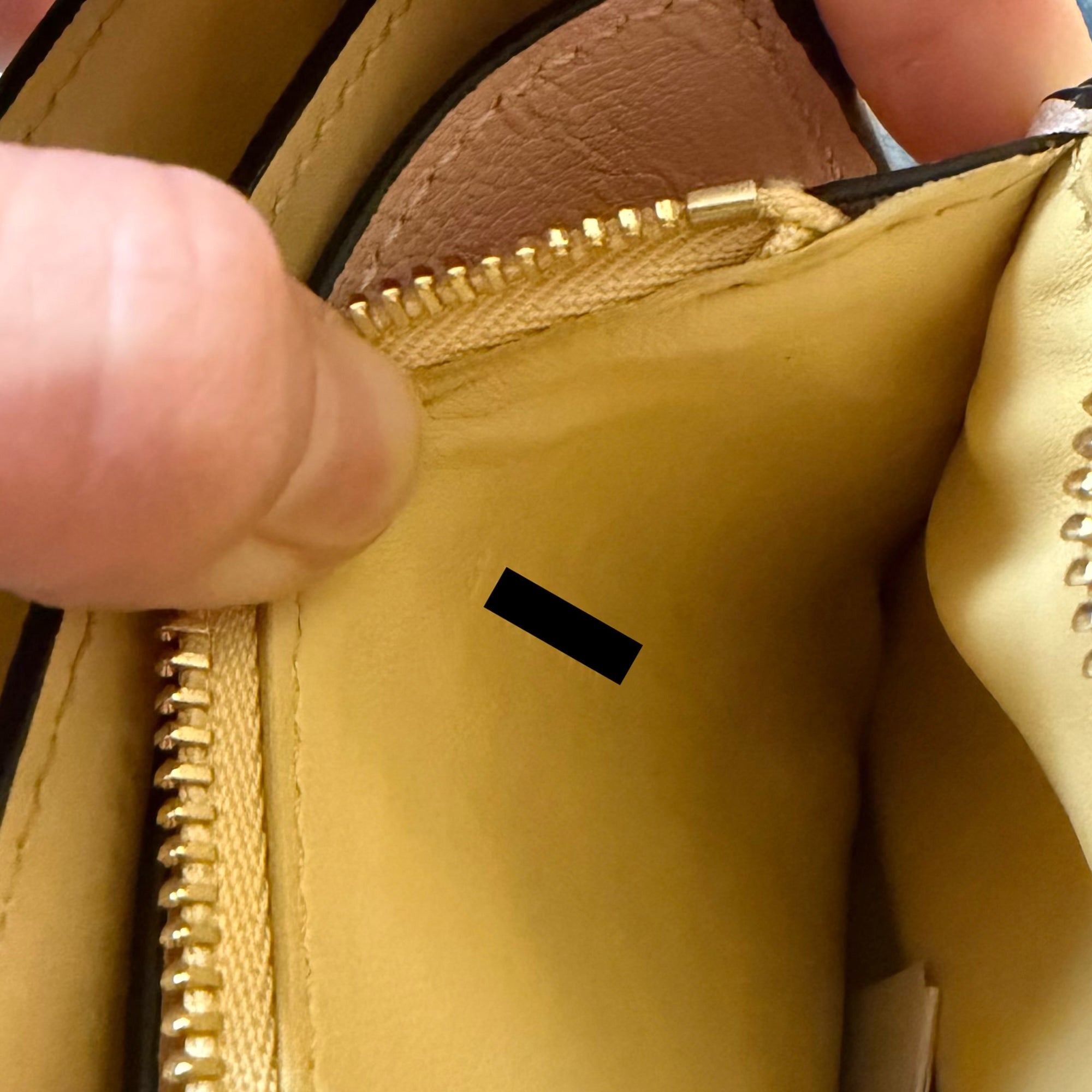 CELINE - Sac Bandoulière Classic Box Cuir rose - Hand Bag