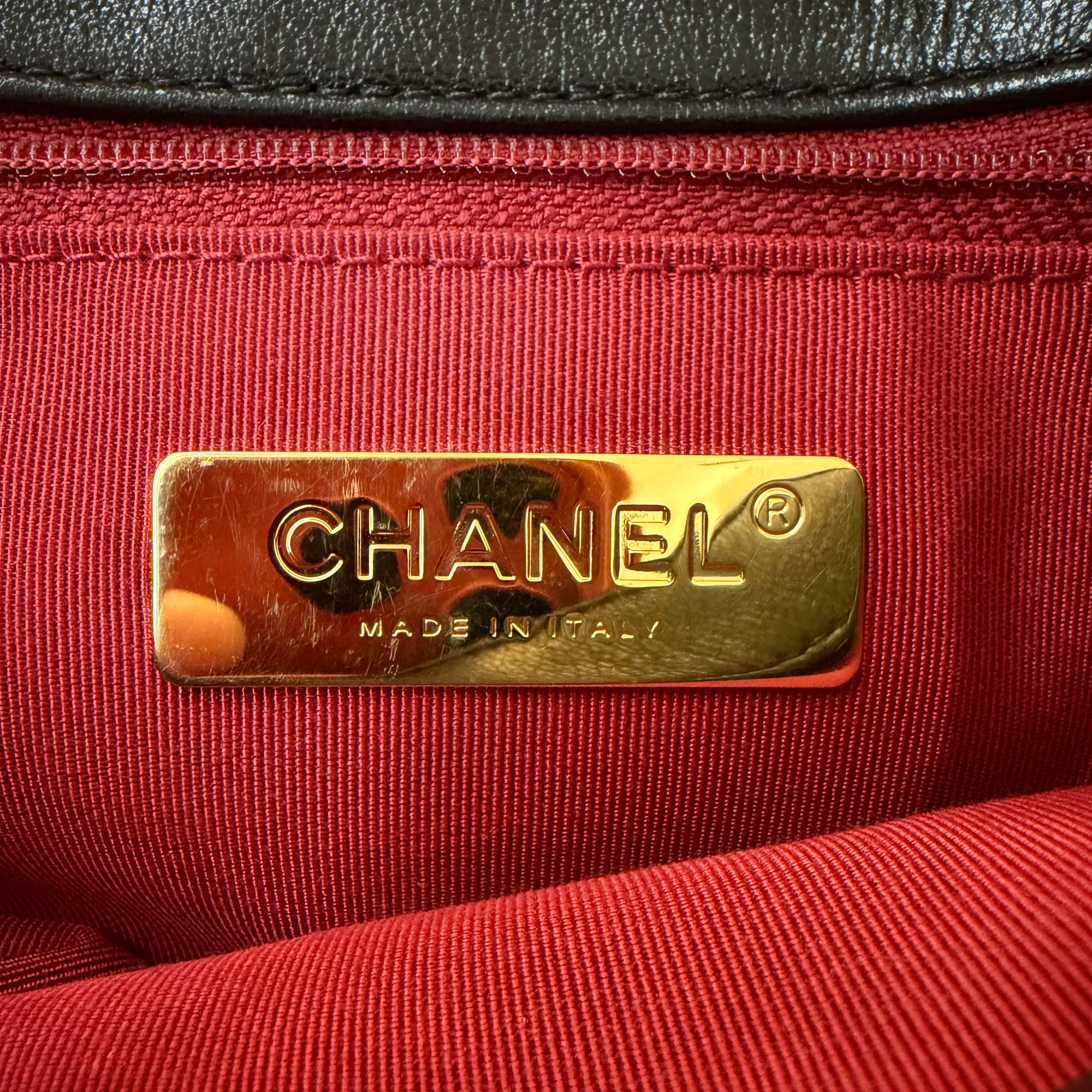 CHANEL - Sac bandoulière 19 Small cuir noir - Handbag