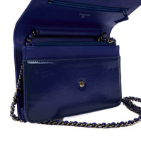 CHANEL - Sac bandoulière Wallet on Chain cuir vernis bleu - Shoulder Handbag