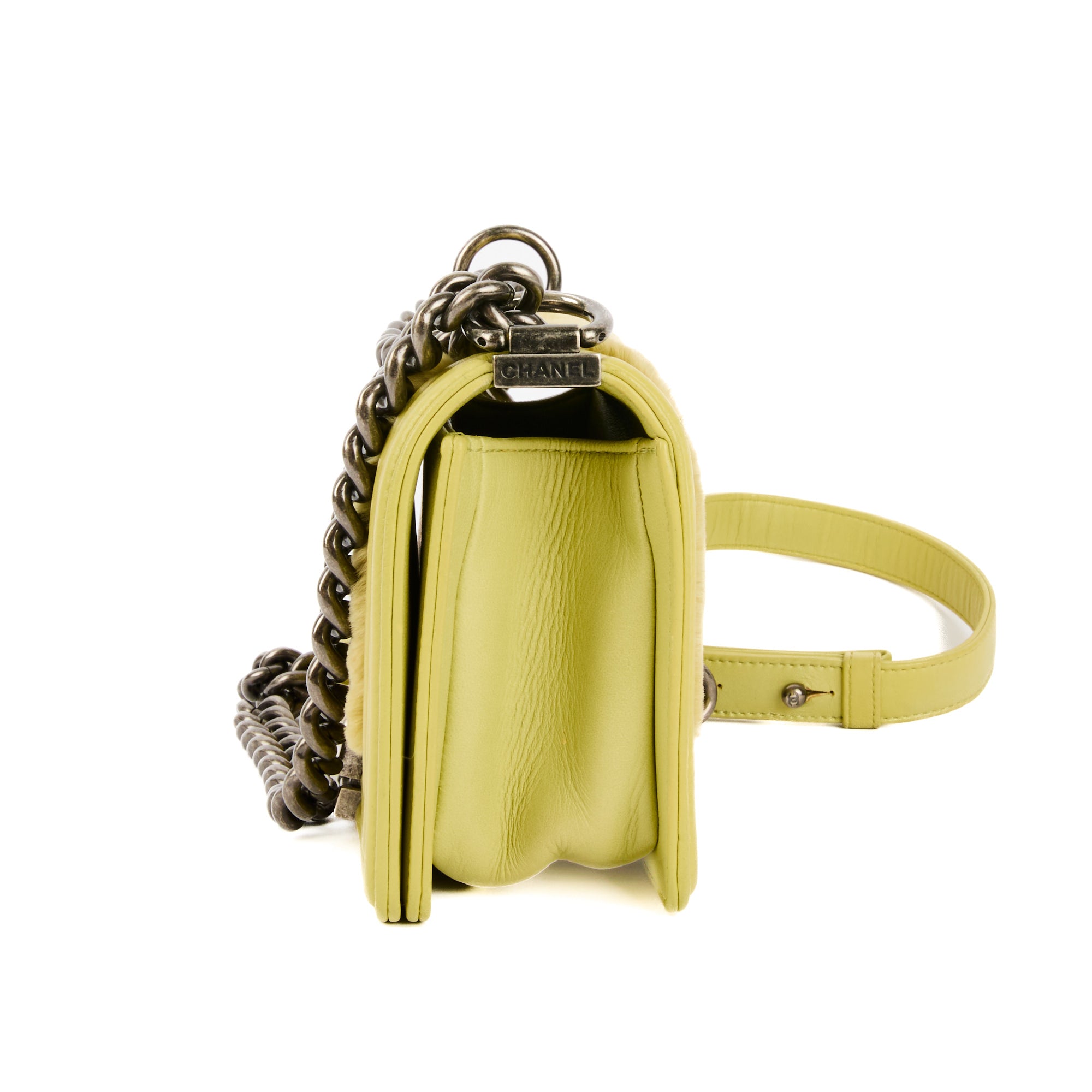 CHANEL - Sac bandoulière Mini Boy fourrure lapin cuir vert - Handbag