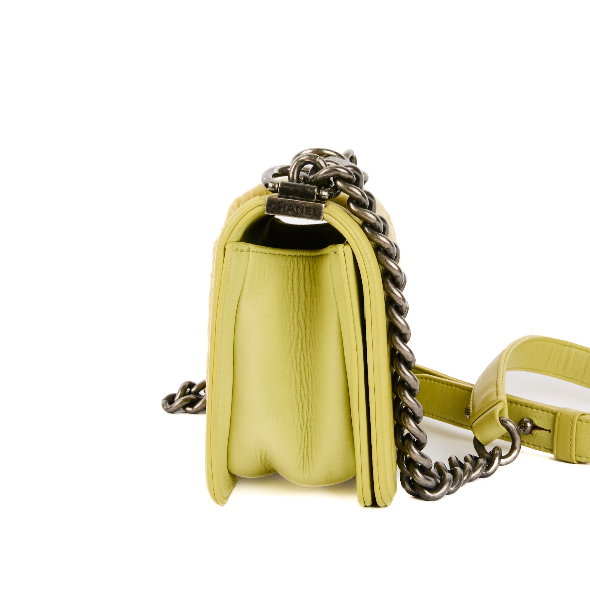 CHANEL - Sac bandoulière Mini Boy fourrure lapin cuir vert - Handbag