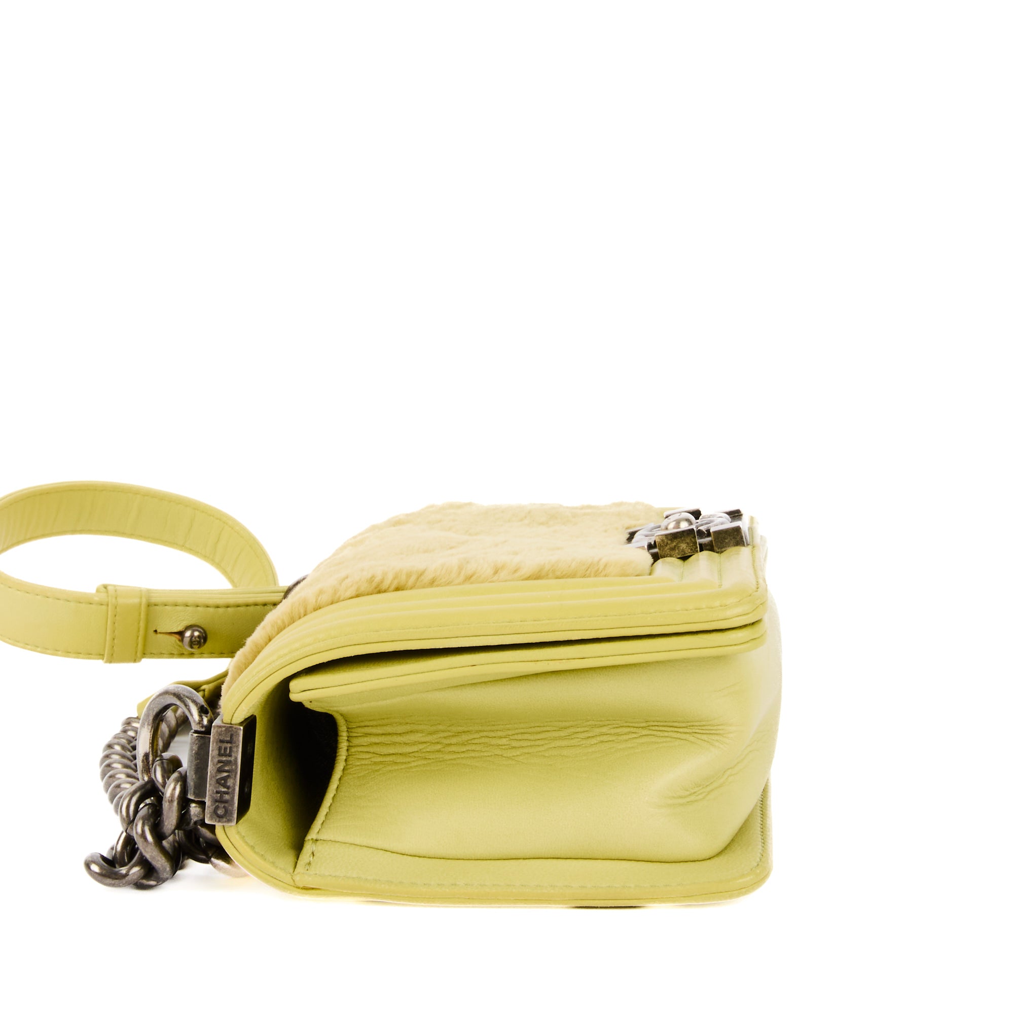 CHANEL - Sac bandoulière Mini Boy fourrure lapin cuir vert - Handbag