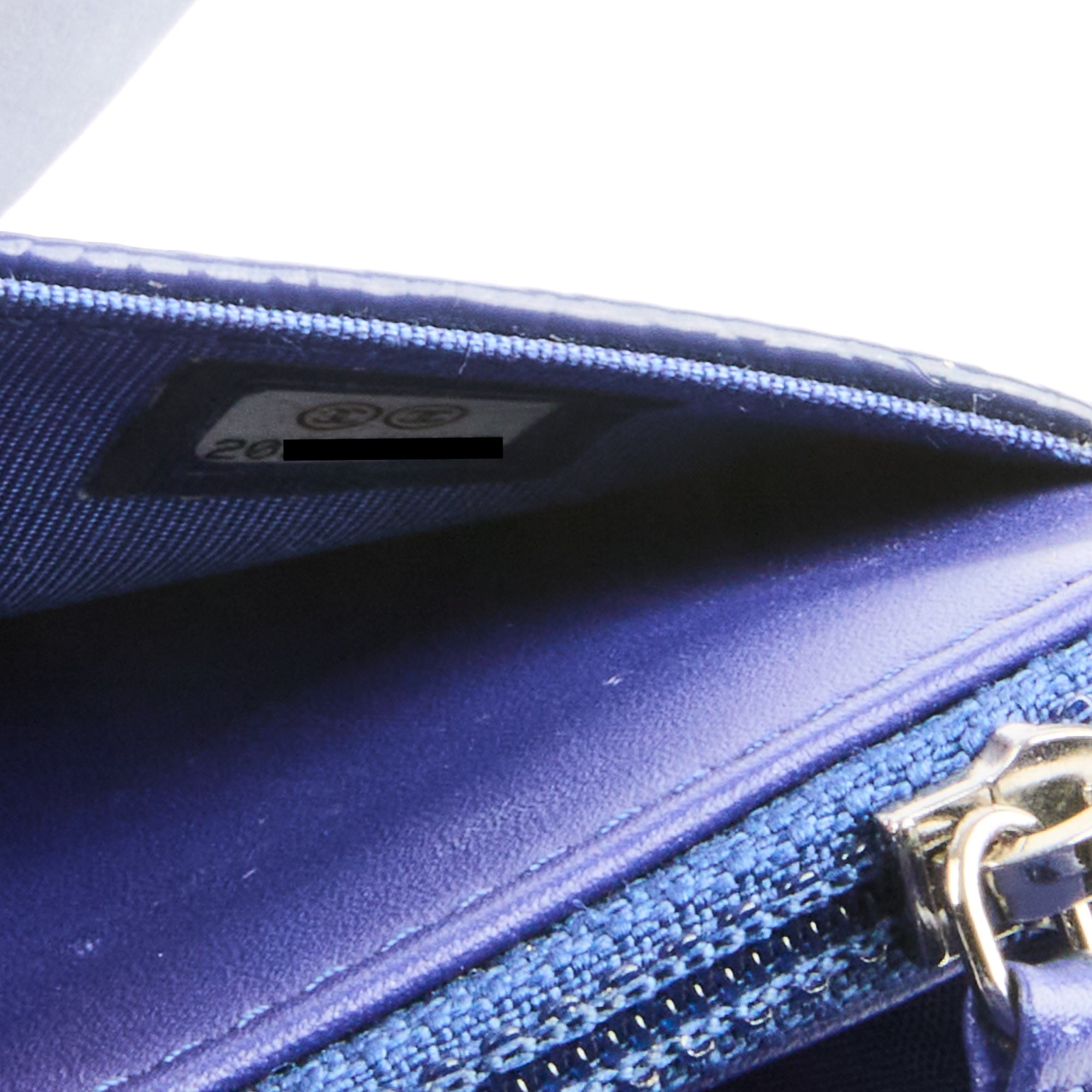 CHANEL - Sac bandoulière Wallet on Chain cuir vernis bleu marine - Shoulder Handbag