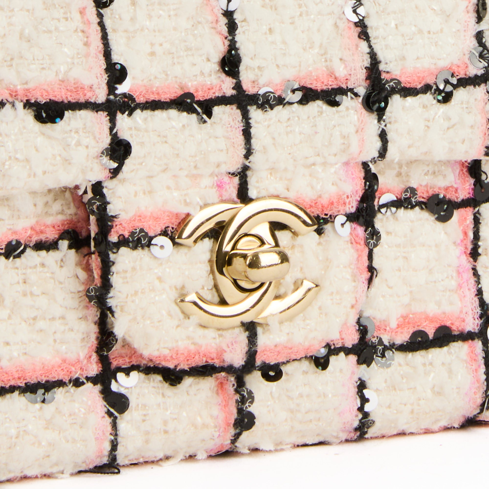 CHANEL - Sac bandoulière Mini Timeless tweed & sequins tricolore - Handbag