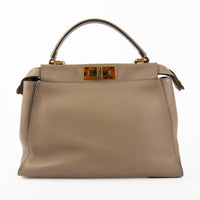 FENDI - Sac bandoulière Peekaboo Medium cuir Taupe - Hand Bag
