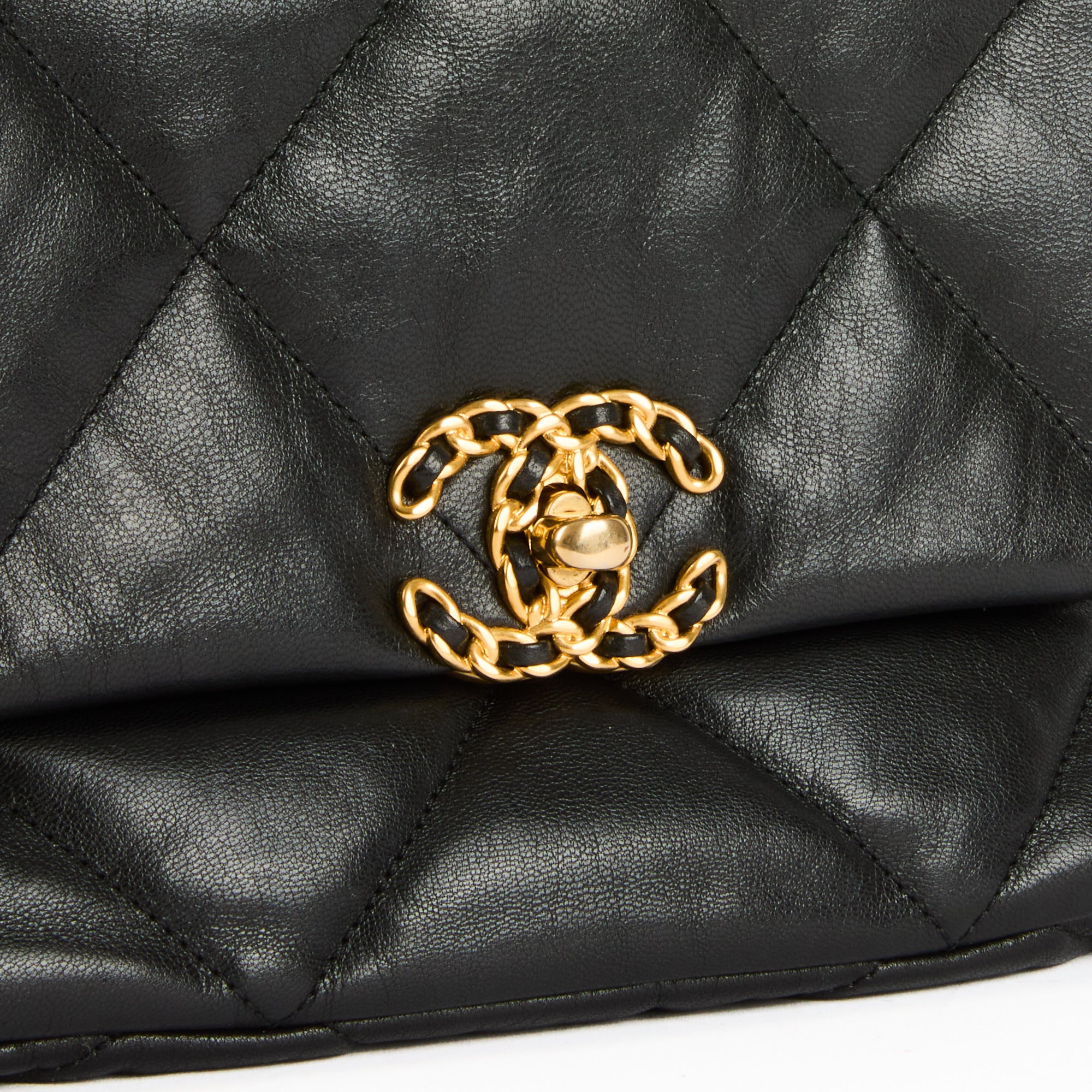 CHANEL - Sac bandoulière 19 Small cuir noir - Handbag