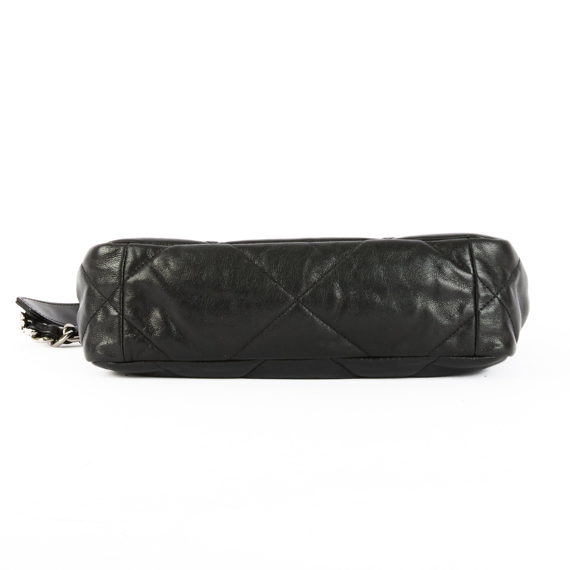 CHANEL - Sac bandoulière 19 Small cuir noir - Handbag