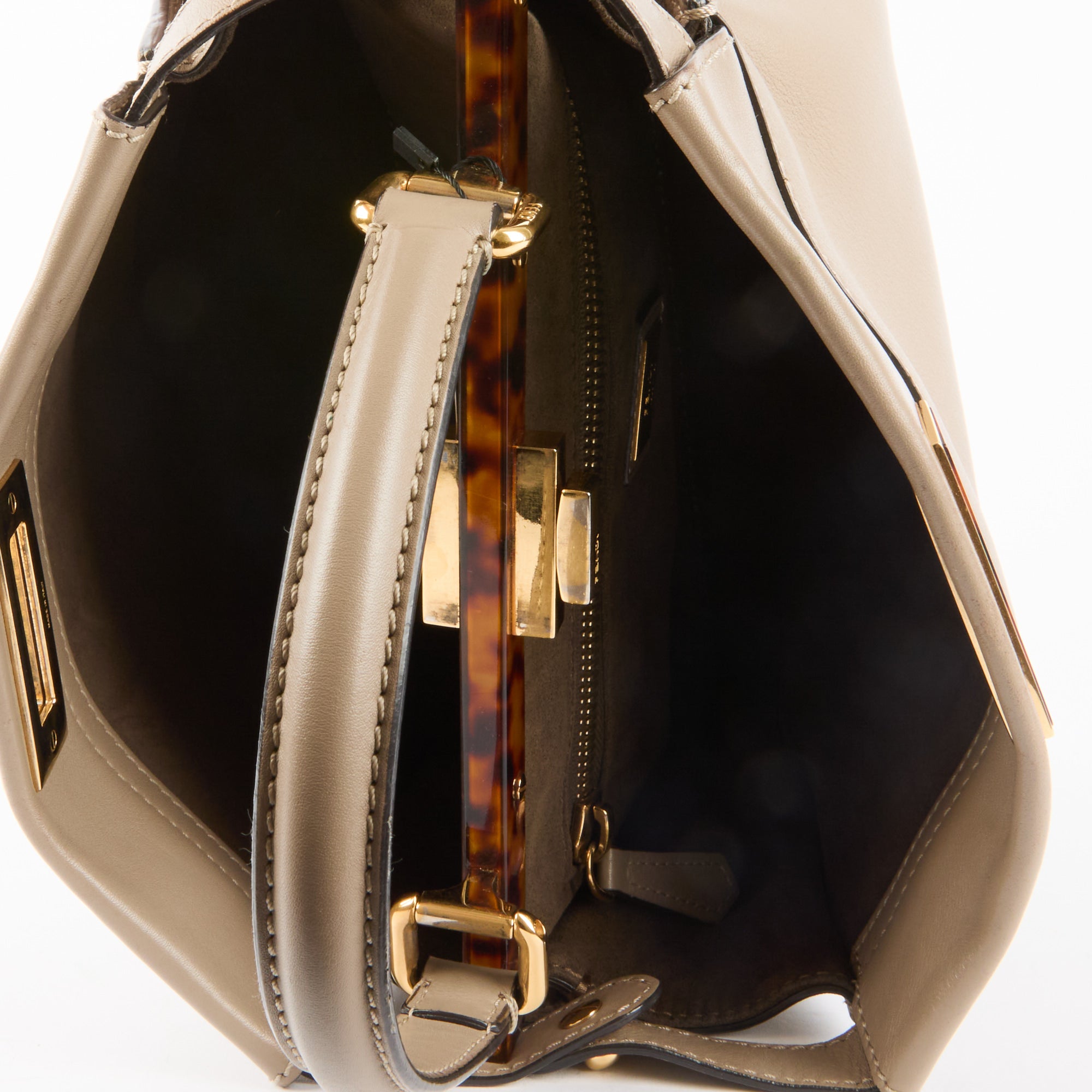 FENDI - Sac bandoulière Peekaboo Medium cuir Taupe - Hand Bag