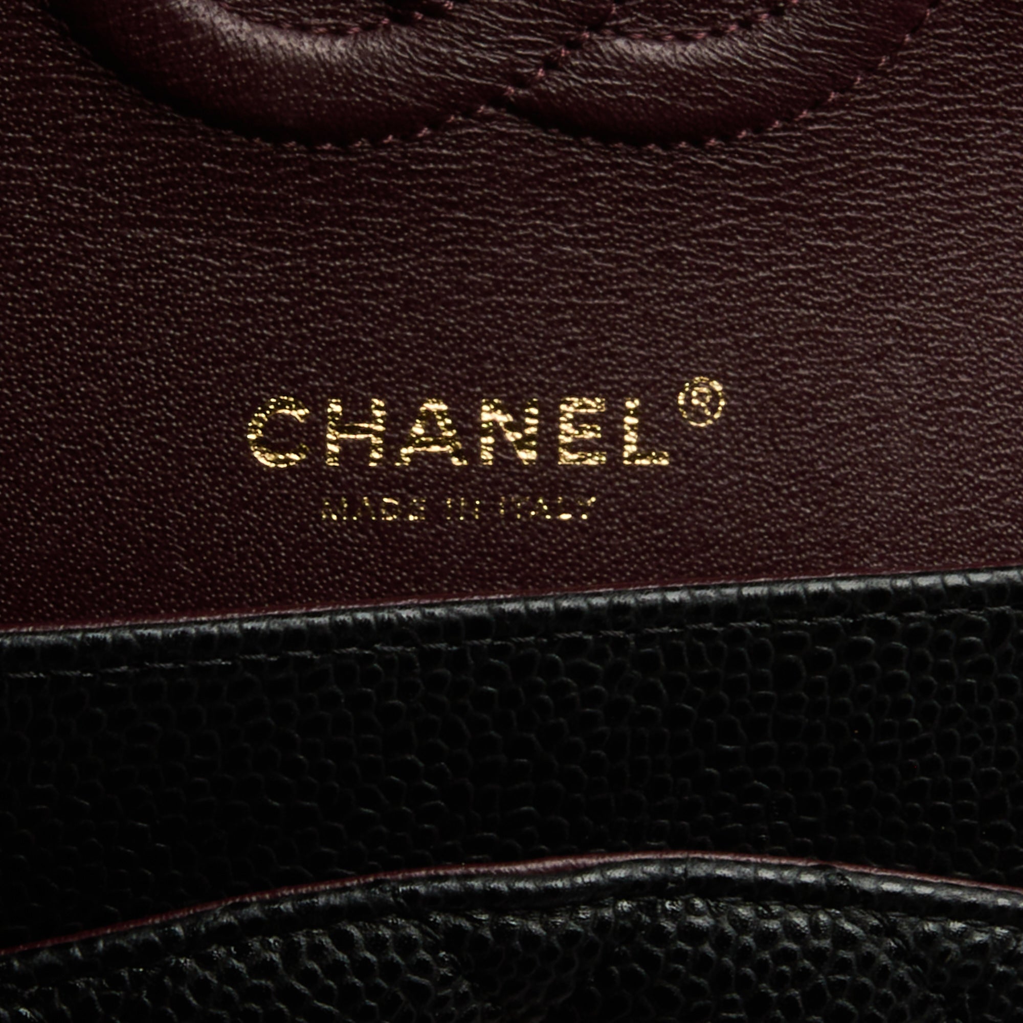 CHANEL - Sac bandoulière Timeless Classique 11.12 cuir caviar noir - Hand bag