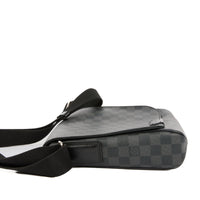 LOUIS VUITTON - Sac bandoulière District PM Toile Damier Graphite - Shoulder Bag