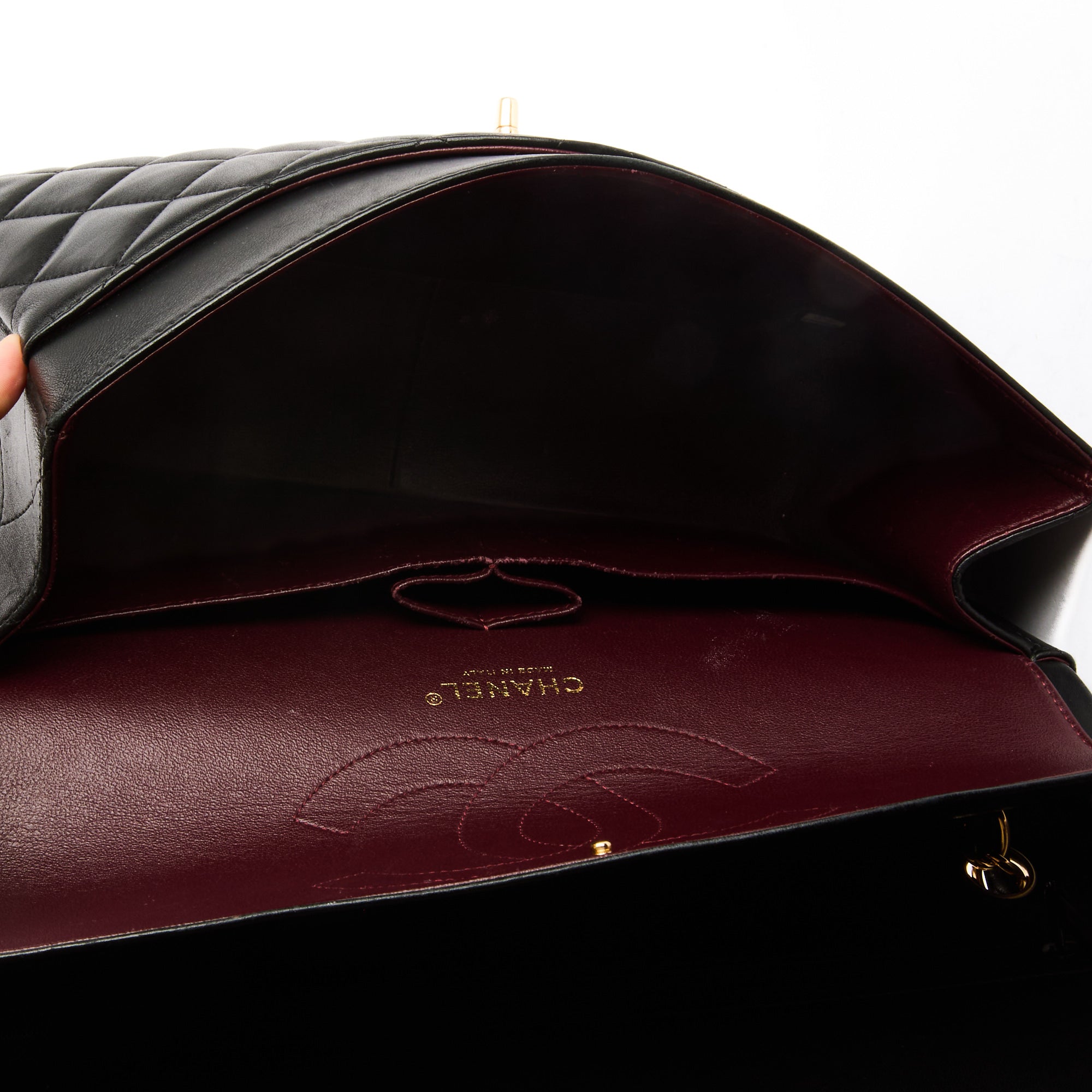 CHANEL - Sac bandoulière Jumbo Timeless classique cuir noir - Handbag