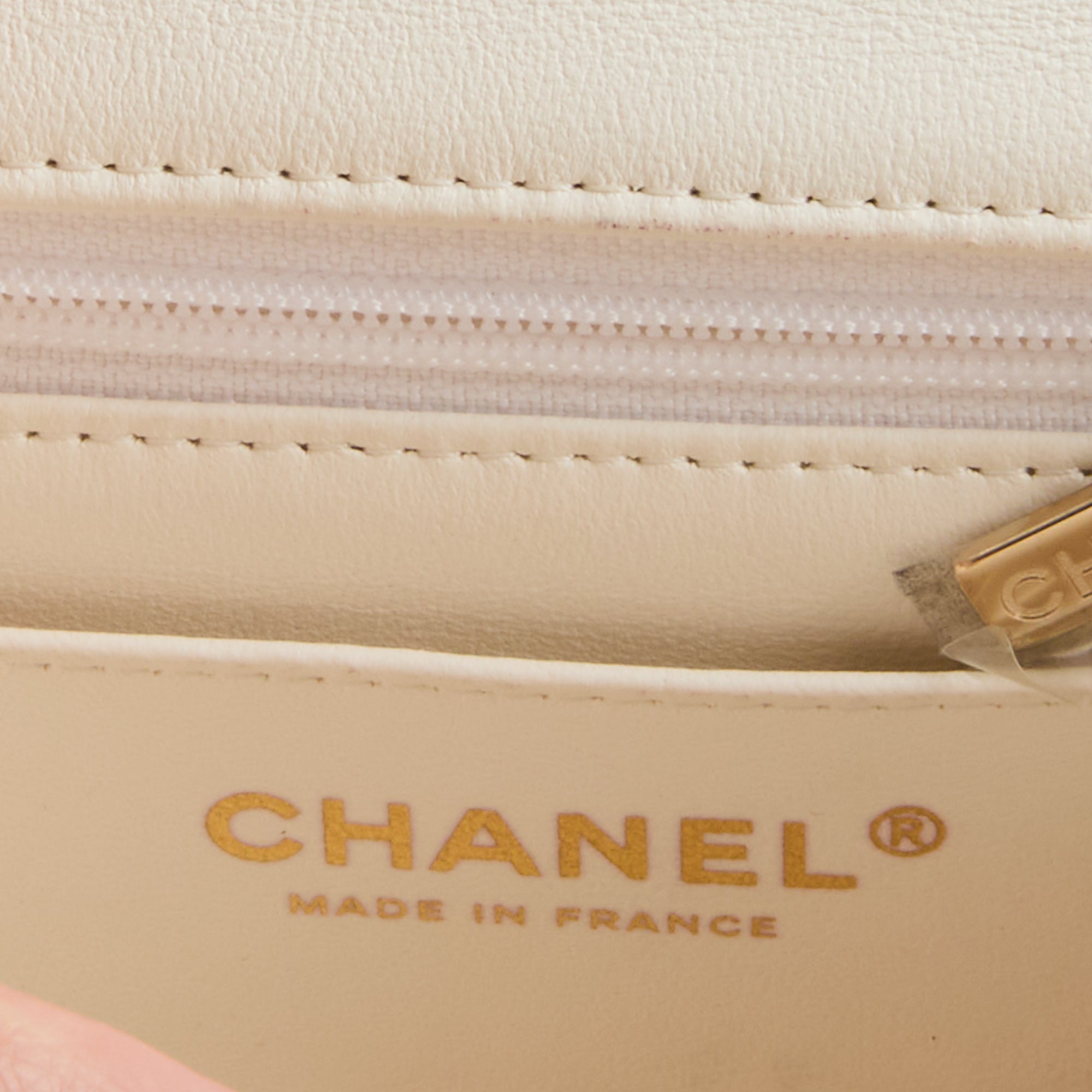 CHANEL - Sac bandoulière Mini Timeless Chocolate Bar cuir blanc - Handbag