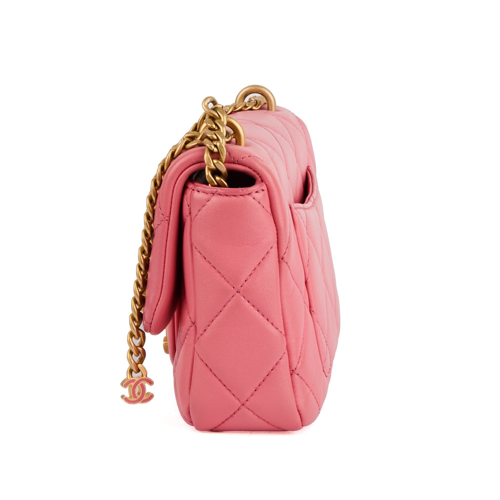 CHANEL - Sac bandoulière Mini flap matelassé cuir rose Chaine CC - Handbag
