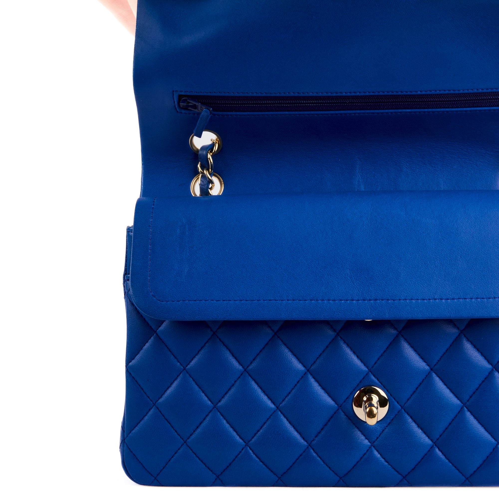 CHANEL - Sac bandoulière Timeless médium classique cuir Lambskin bleu - Handbag