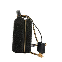 CHANEL - Vanity CC Logo handbag in black leather - Handbag 
