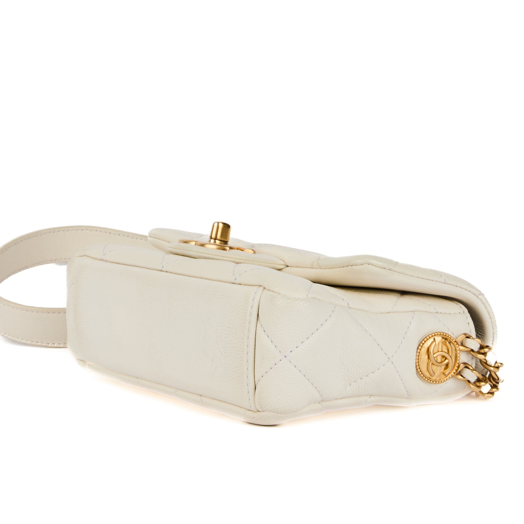 CHANEL - Sac bandoulière mini square Twist Your Buttons Flap cuir blanc - Handbag