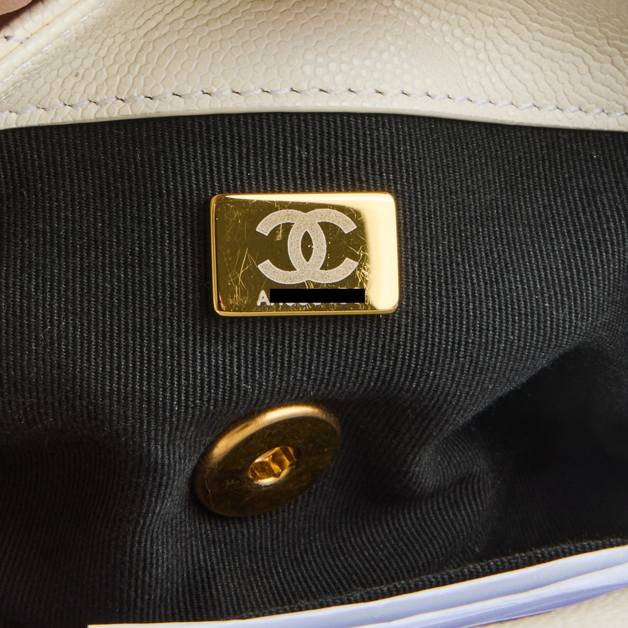 CHANEL - Sac bandoulière mini square Twist Your Buttons Flap cuir blanc - Handbag