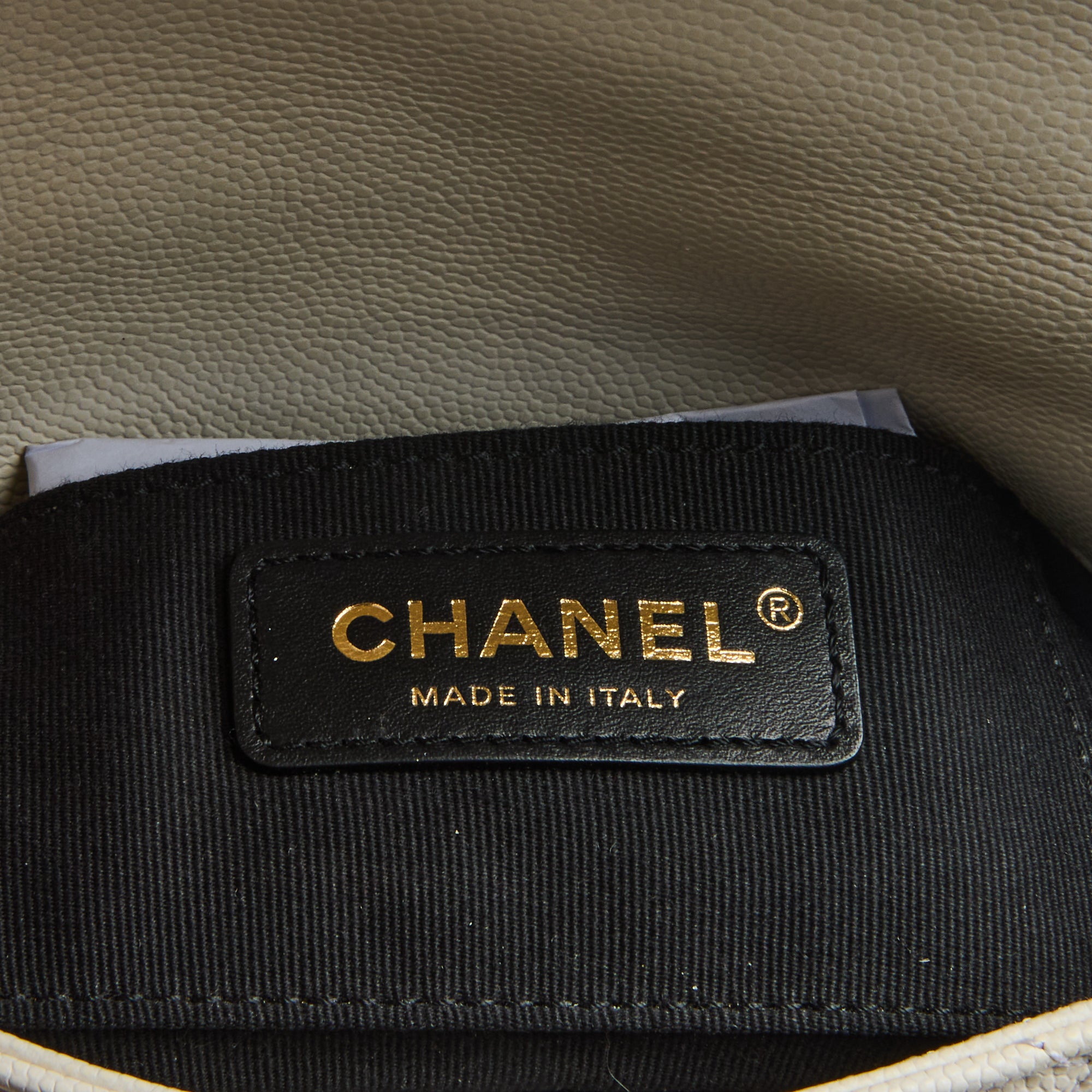 CHANEL - Sac bandoulière mini square Twist Your Buttons Flap cuir blanc - Handbag