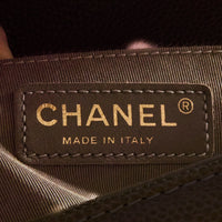 CHANEL - Sac bandoulière Boy médium cuir caviar gris beige - Handbag