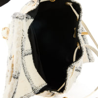 CHANEL - Sac à dos Duma Tweed Laine à carreaux CC - Backpack