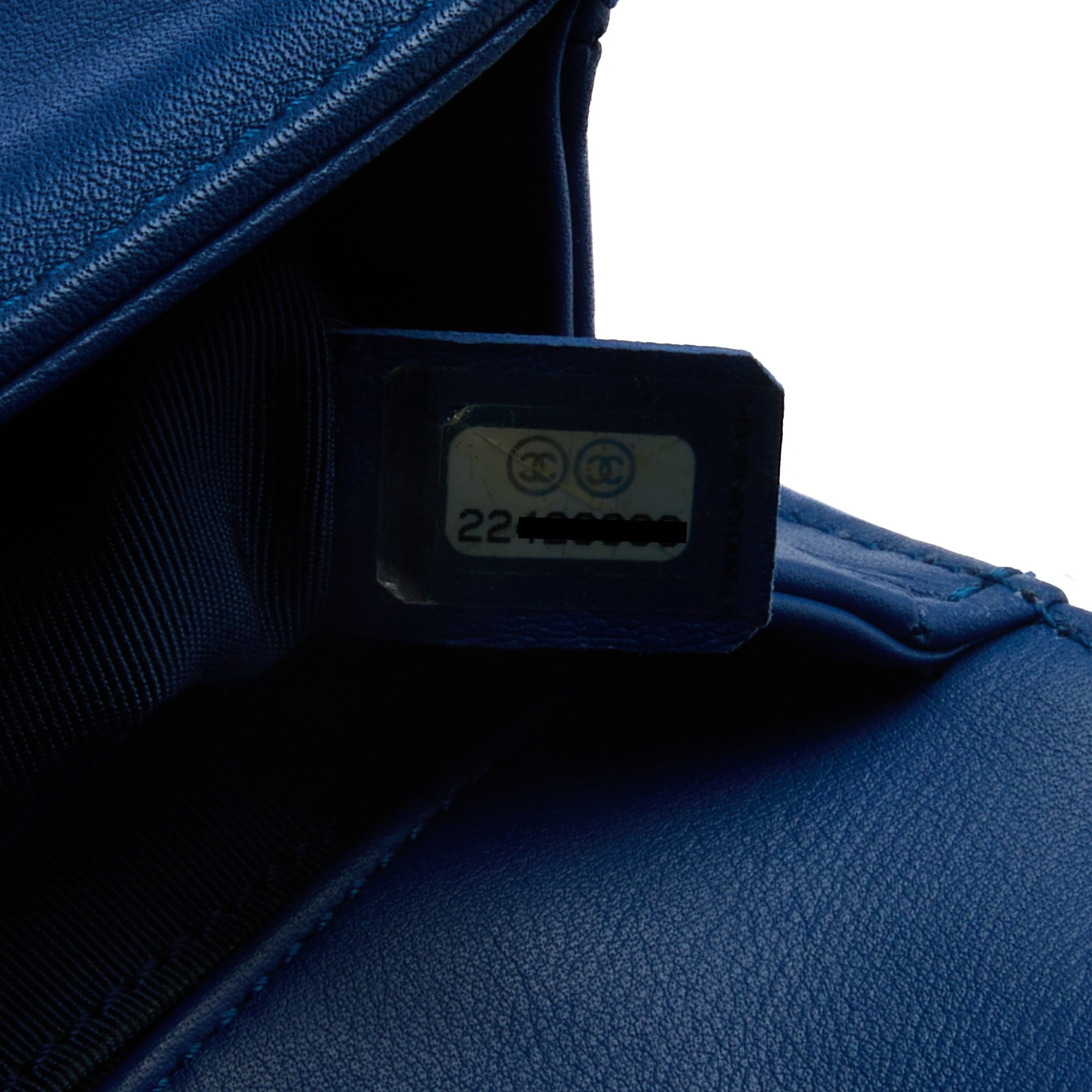 CHANEL - Sac bandoulière Boy PM Chevron cuir bleu - HandBag