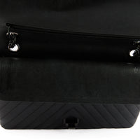 CHANEL - Sac Bandoulière 2.55 Medium So Black - Hand Bag