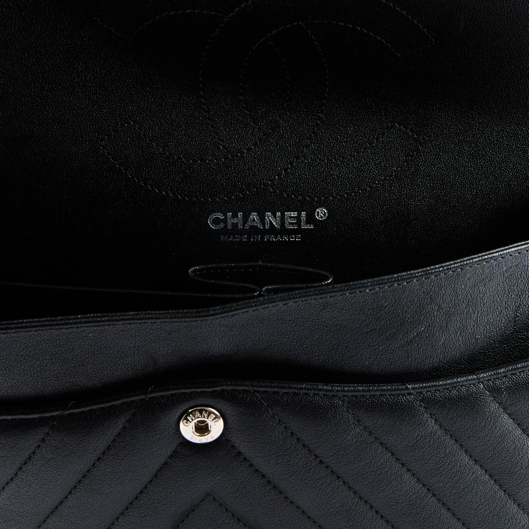 CHANEL - Sac Bandoulière 2.55 Medium So Black - Hand Bag