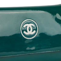 CHANEL - Sac bandoulière Wallet on chain Logo CC cuir vernis vert - Handbag