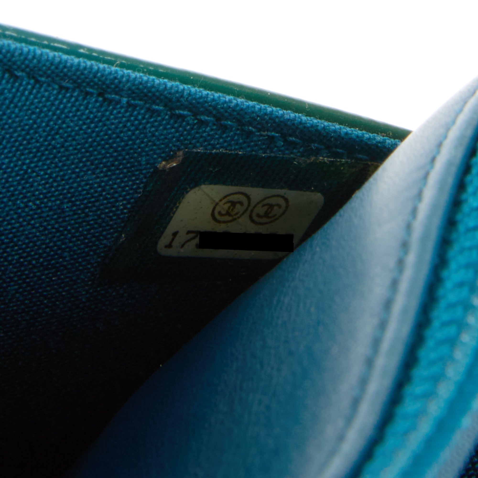 CHANEL - Sac bandoulière Wallet on chain Logo CC cuir vernis vert - Handbag