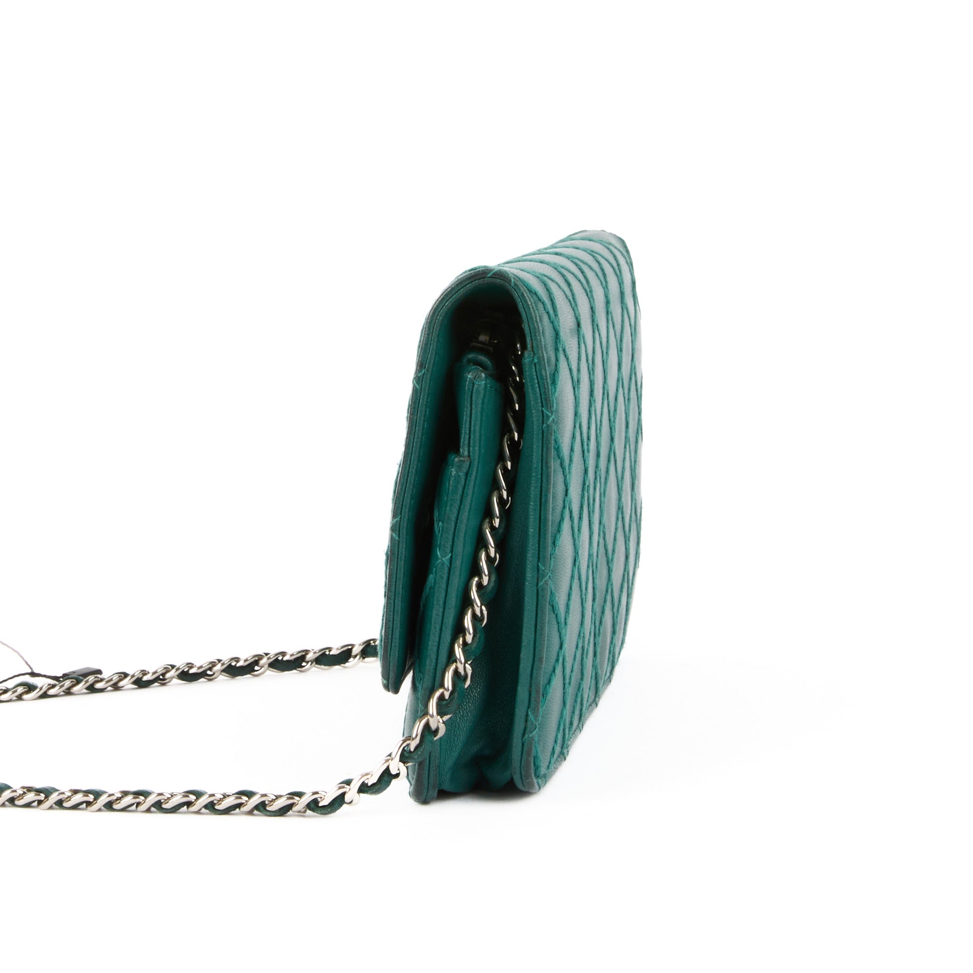 CHANEL - Sac à main Wallet on Chain Classique Stitches cuir vert - Handbag