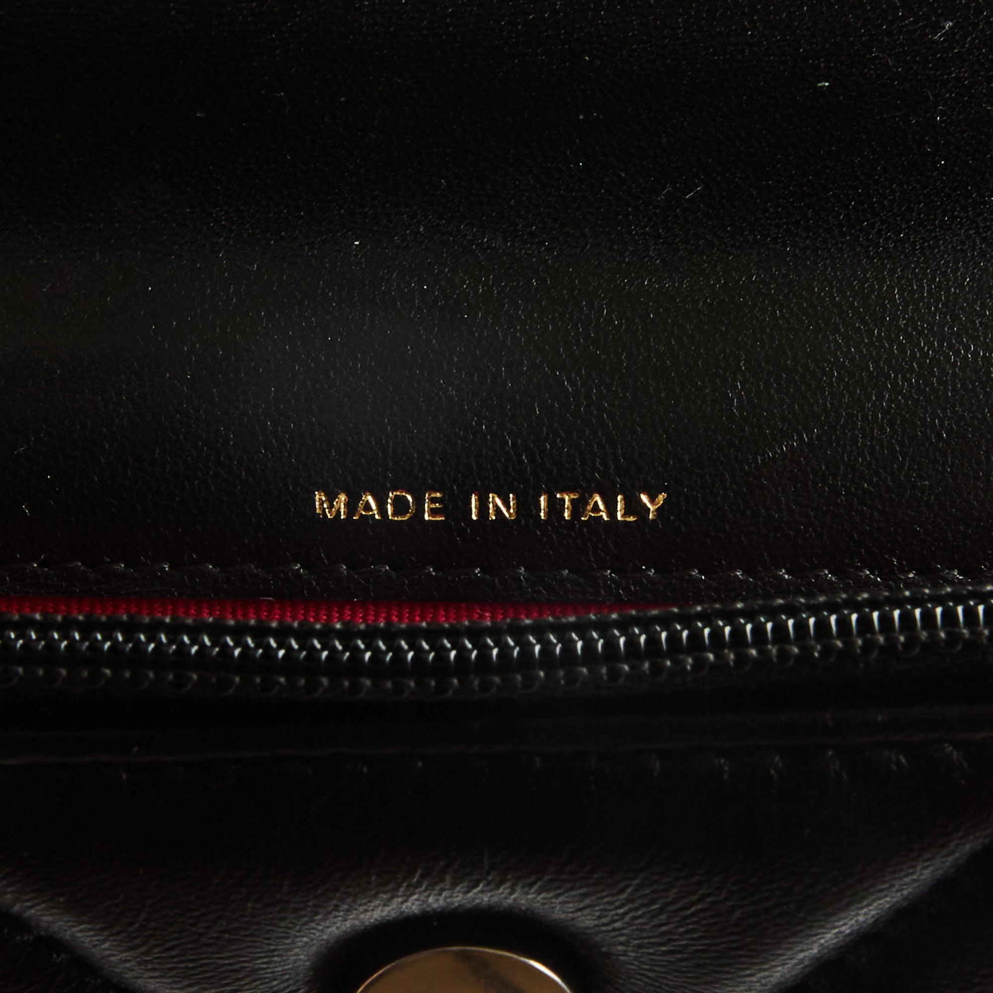 CHANEL - Sac bandoulière Wallet on chain 19 cuir noir - Handbag