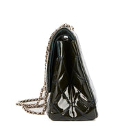 CHANEL - Sac bandoulière 2.55 Jumbo cuir vernis vert - Handbag