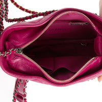 CHANEL - Sac à main Gabrielle Small cuir fuchsia - Handbag